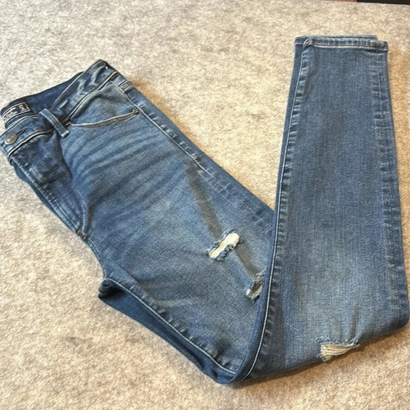 Abercrombie & Fitch, Simone High Rise Super Skinny. Size  27/4R - Picture 5 of 9